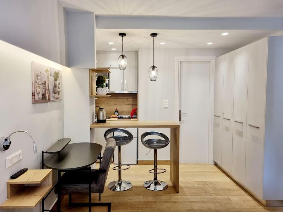 Stylish Studio Near Athens Hilton, Self Check-In! المظهر الخارجي الصورة